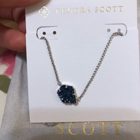 $ firm no offers Kendra Scott Tess Necklace - Picture 3 of 5